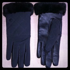 UGG Gloves NWOT